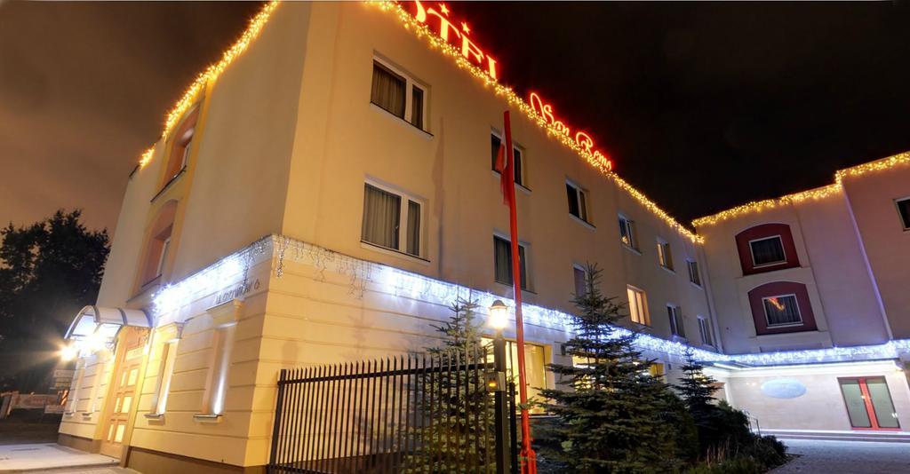 Hotel San Remo Zgierz Esterno foto
